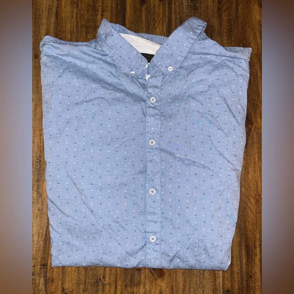 Outpost Men's XL Blue Button-Up Shirt with Subtle Design Pattern